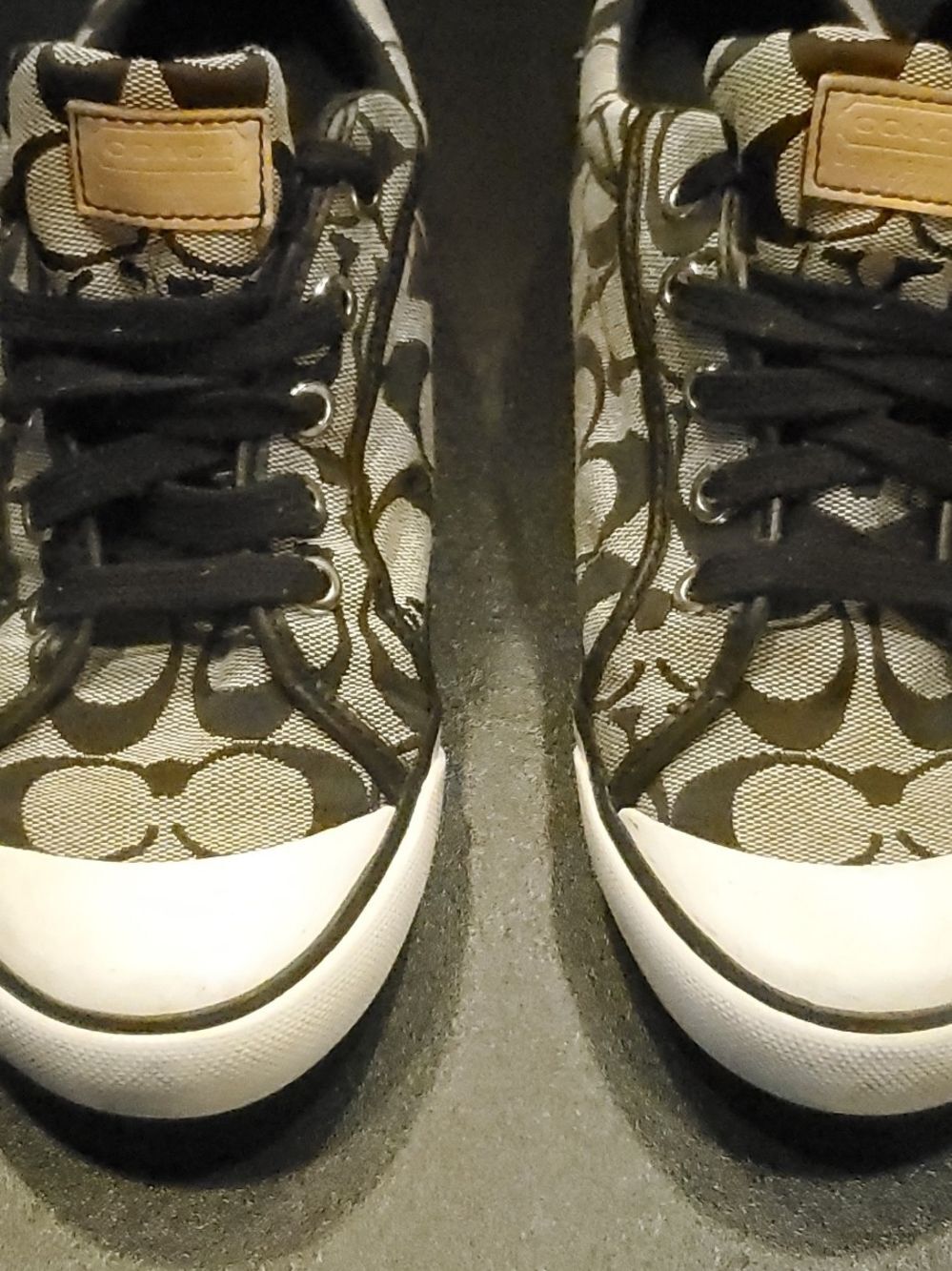 Coach Signature Canvas Low-Top Sneakers in Black/Tan-Coach Barrett Size 8.5